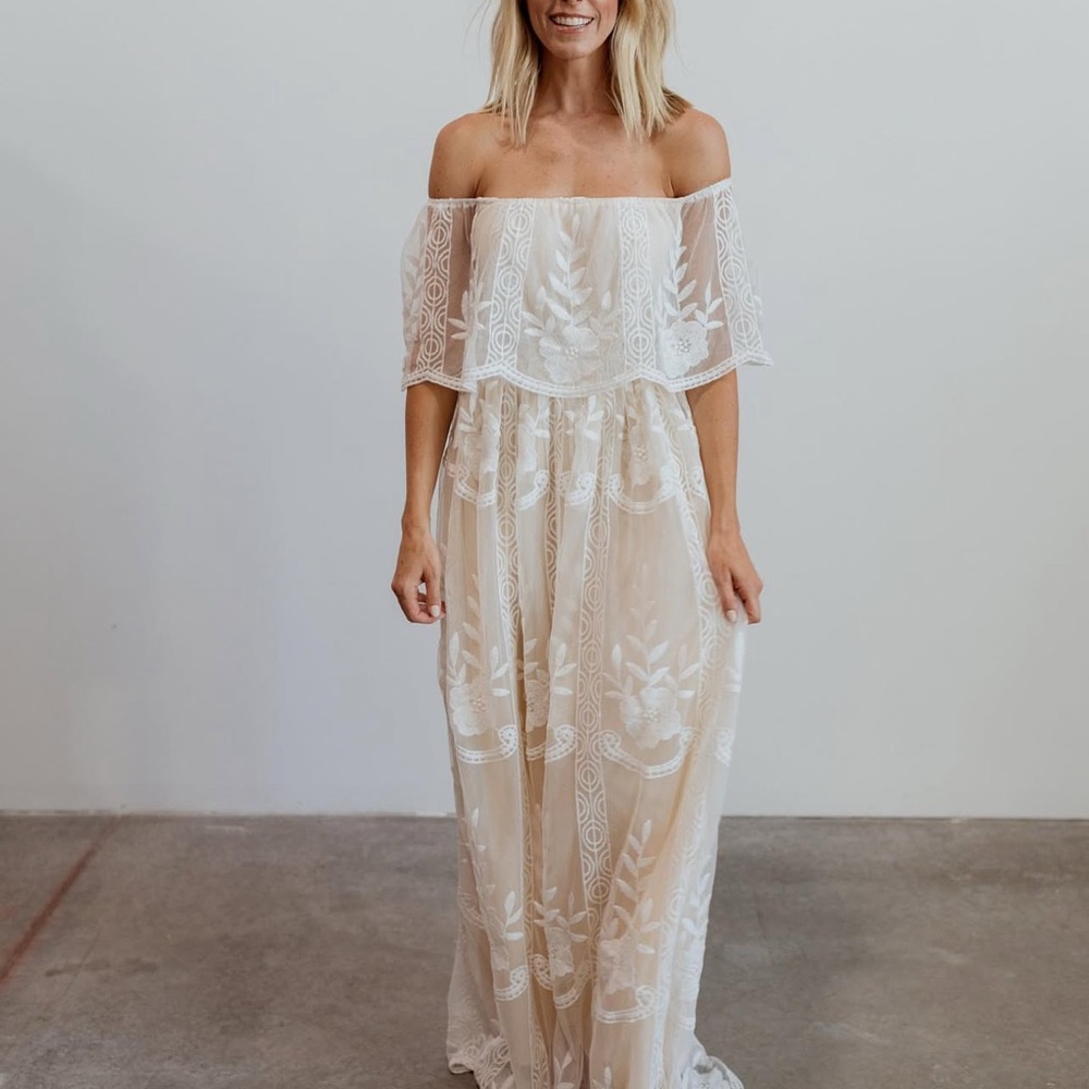 Baltic Born Leon Strapless Lace Dress in Cream and White